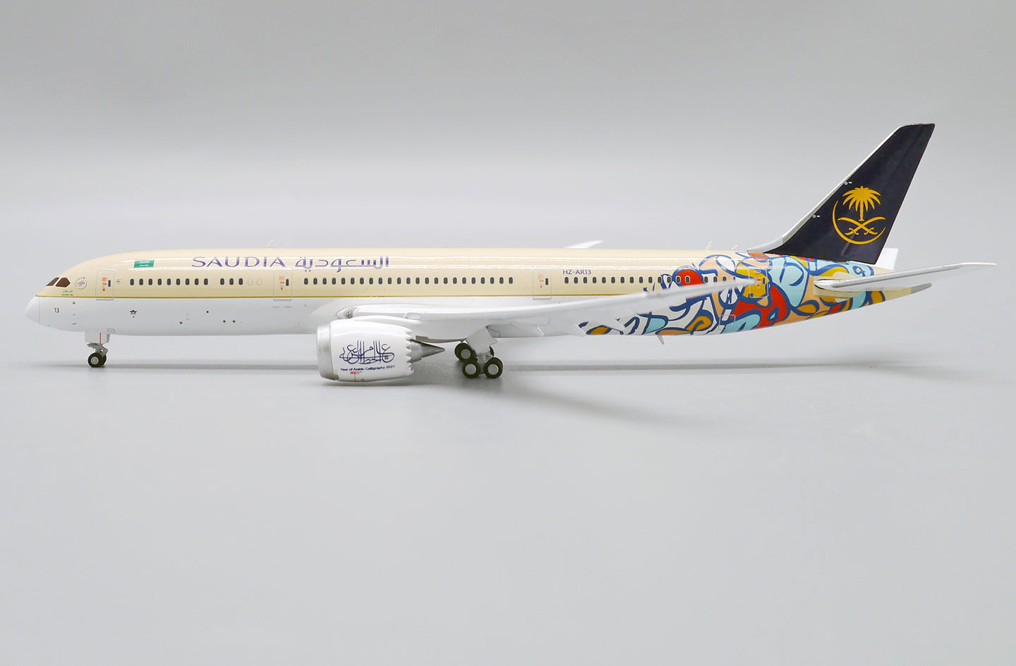 JC WINGS B787 SAUDI ARABIAN AIRLINES (FLAPS DOWN) REG: HZ-AR13