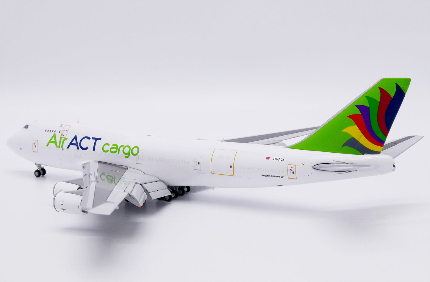JC WINGS B747-400(BDSF) ACT AIRLINES (FLAPS DOWN) REG: TC-ACF