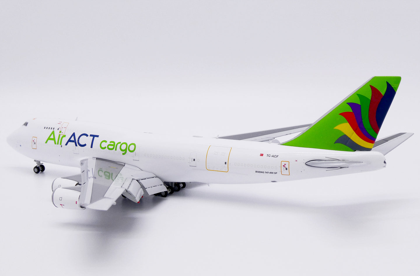 JC WINGS B747-400(BDSF) ACT AIRLINES (FLAPS DOWN) REG: TC-ACF