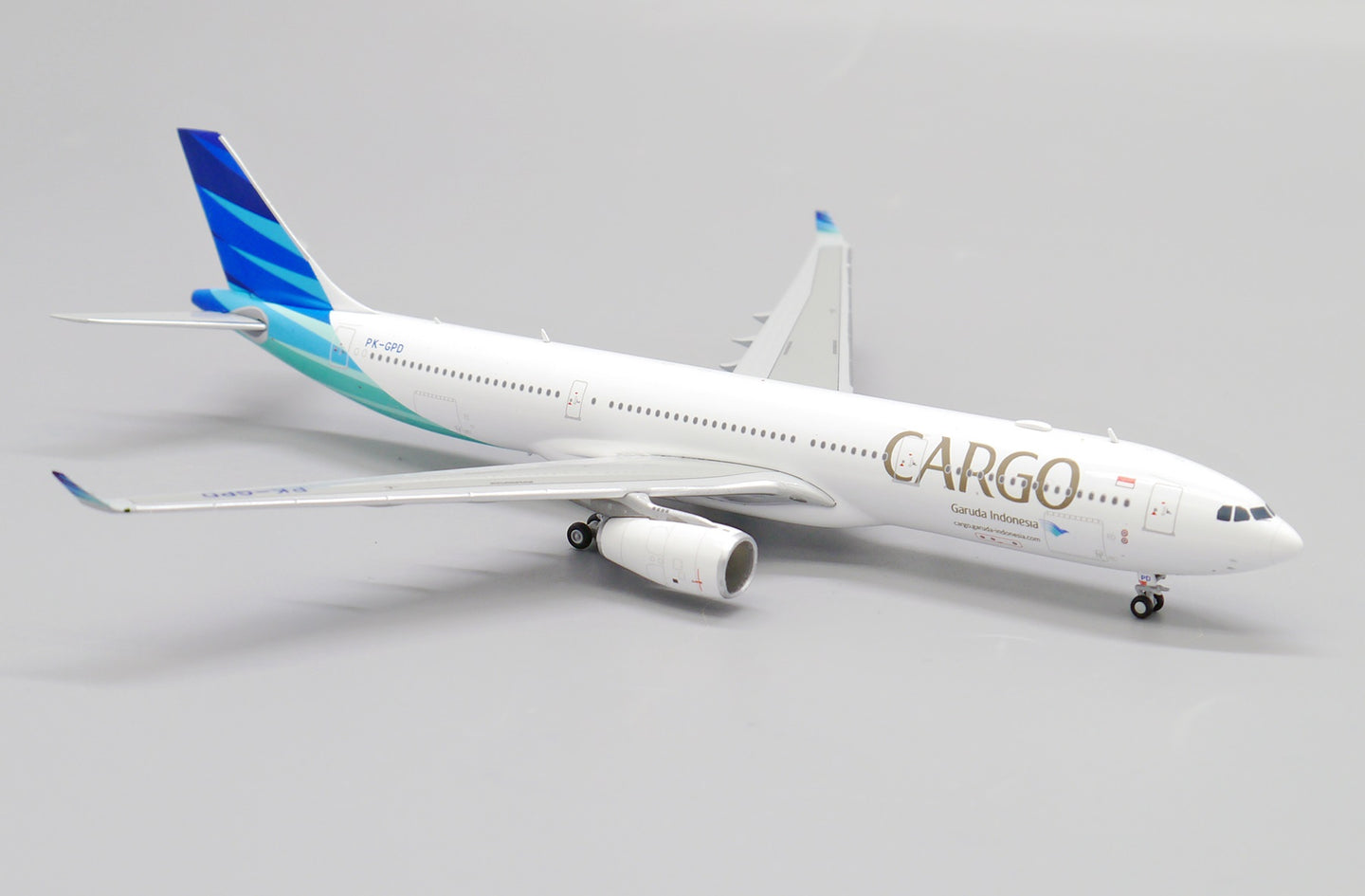 JC WINGS A330-300 GARUDA INDONESIA "CARGO TITLE" REG: PK-GPD