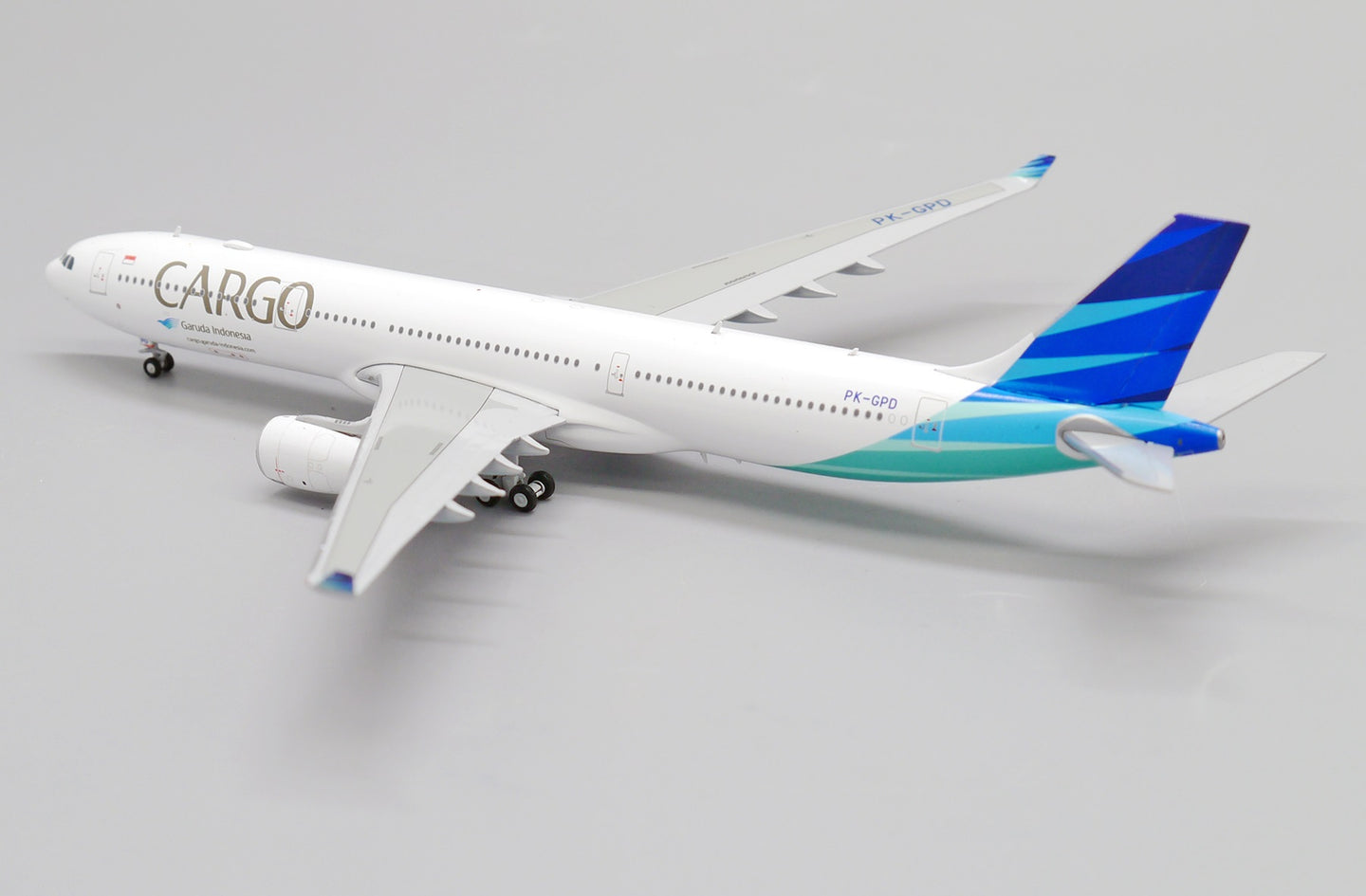 JC WINGS A330-300 GARUDA INDONESIA "CARGO TITLE" REG: PK-GPD