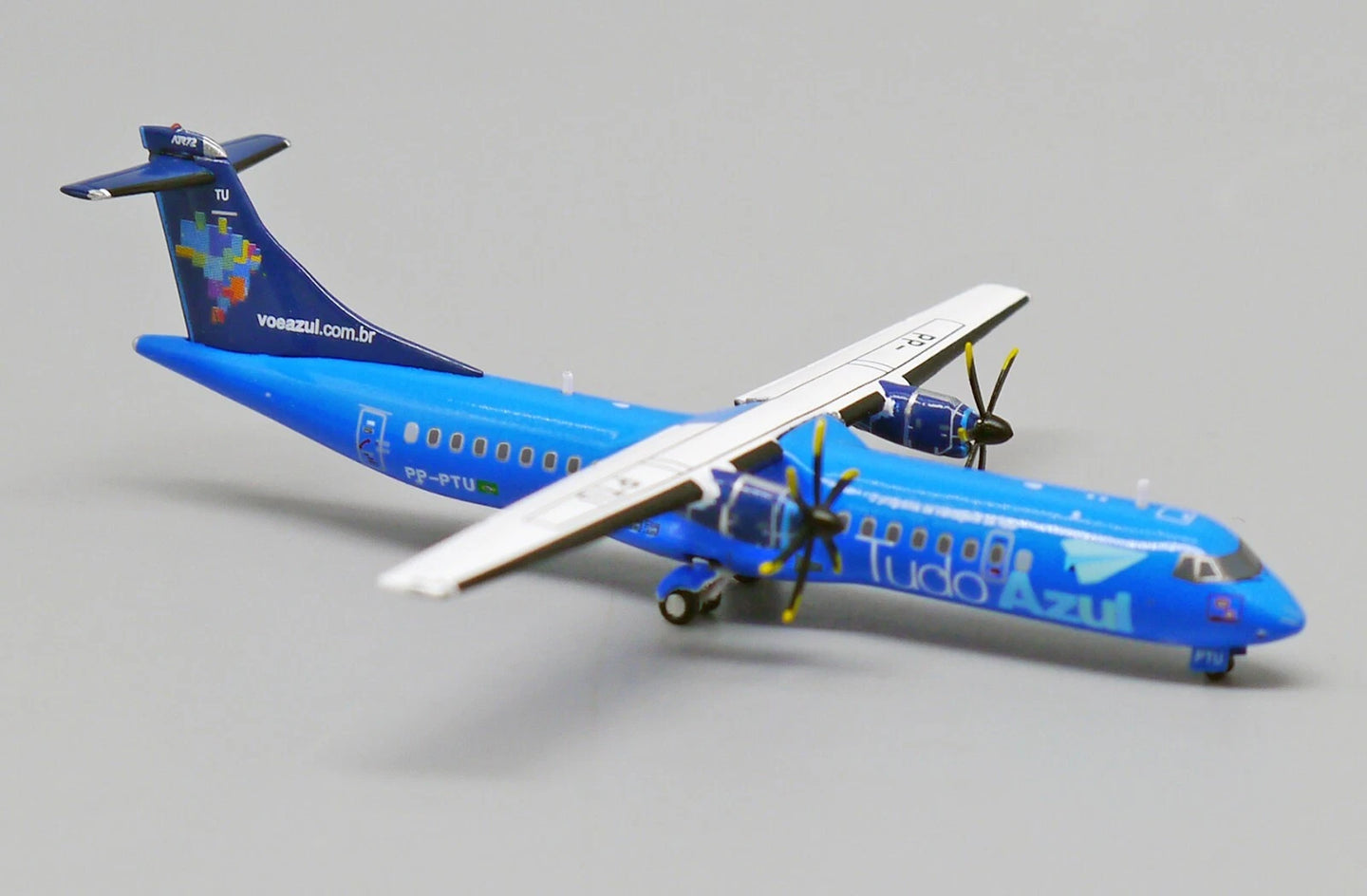 JCWINGS ATR-72-500 AZUL REG: PP-PTU