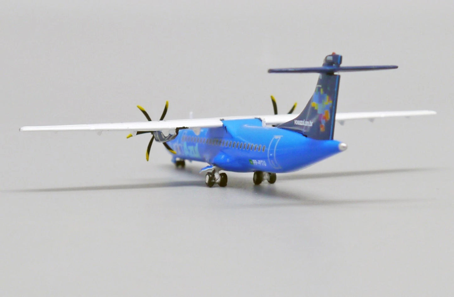 JCWINGS ATR-72-500 AZUL REG: PP-PTU