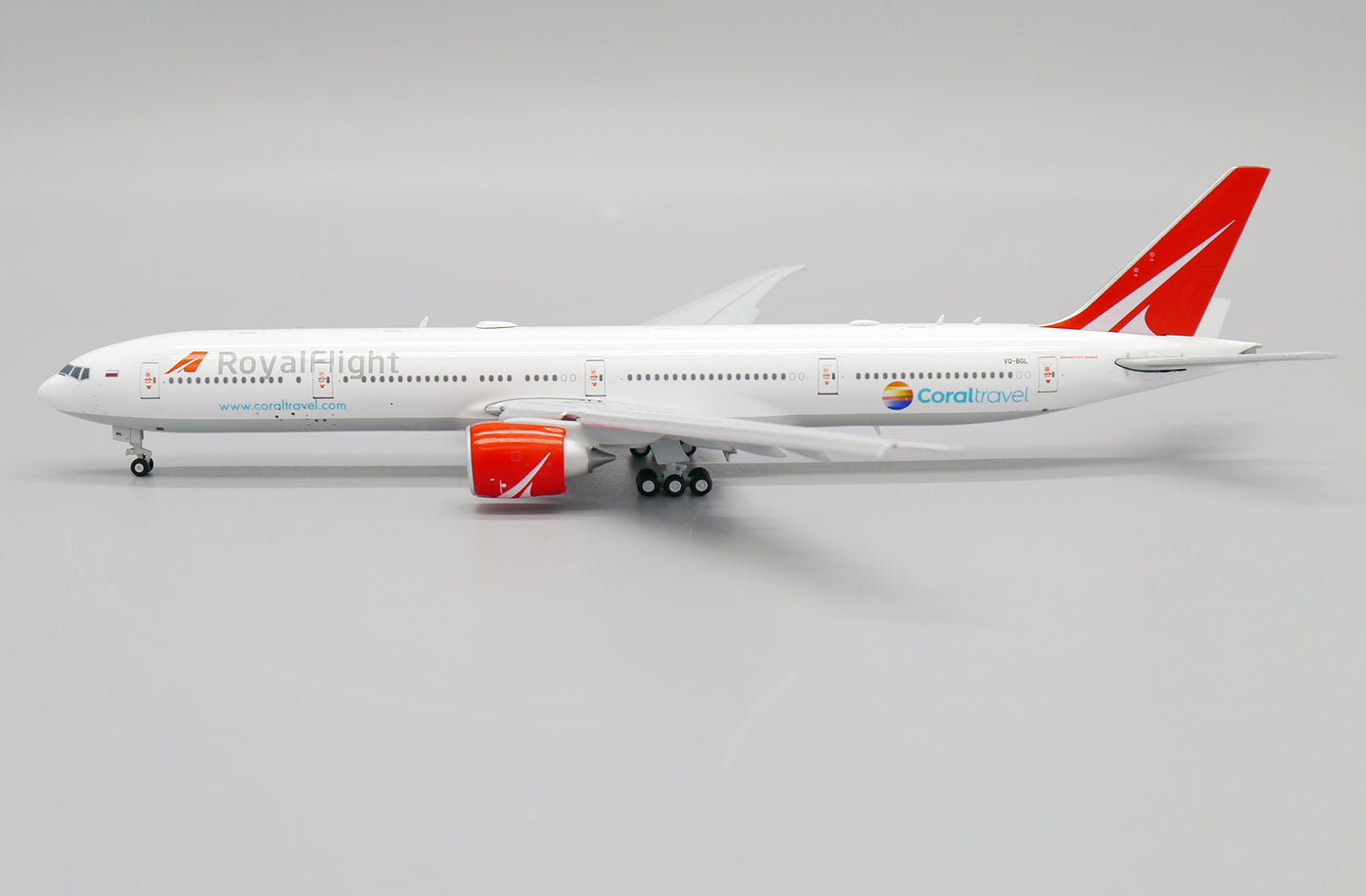 JC WINGS B777-300ER ROYAL FLIGHT (FLAPS DOWN) REG: VQ-BGL