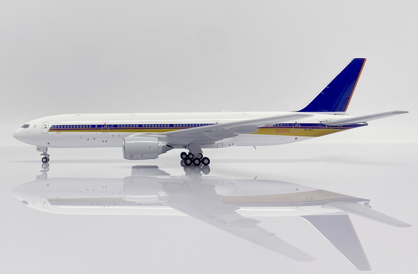 JC WINGS B777-200(ER) AIR NEW ZEALAND REG: ZK-OKJ