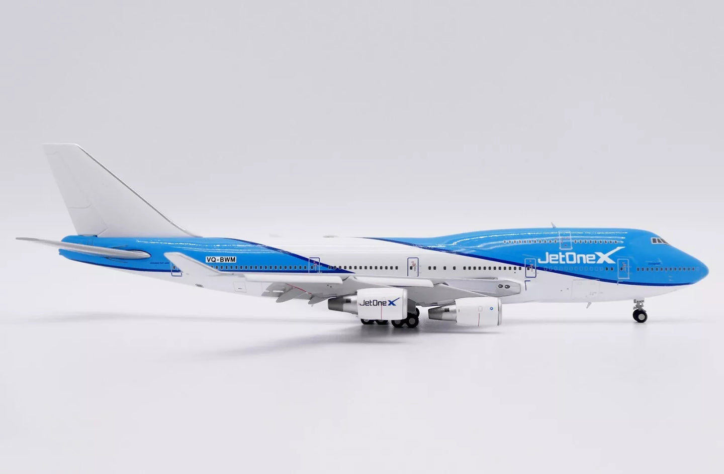 JCWINGS B747-400 JETONEX (FLAP DOWN) REG: VQ-BWM