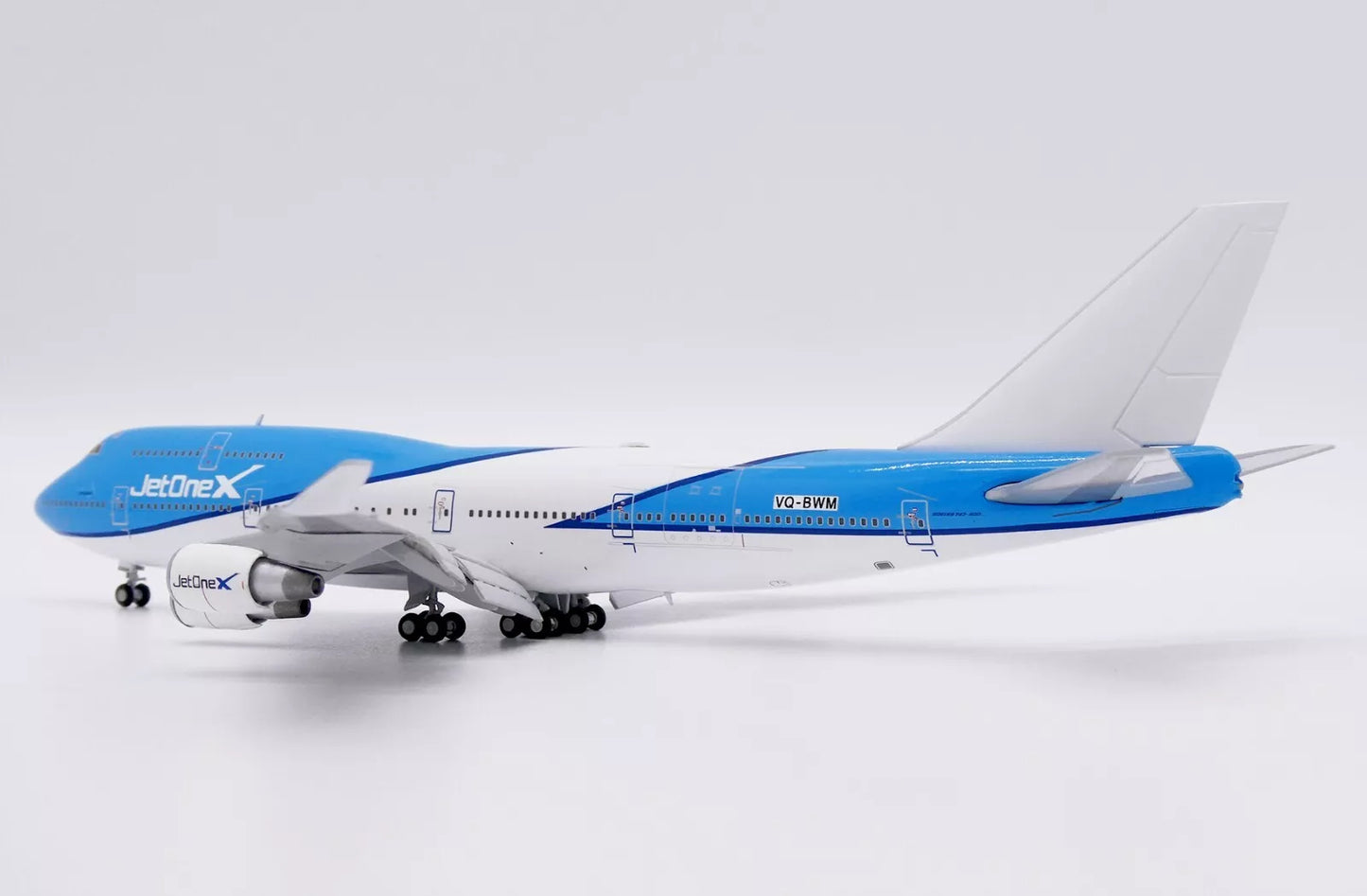 JCWINGS B747-400 JETONEX (FLAP DOWN) REG: VQ-BWM