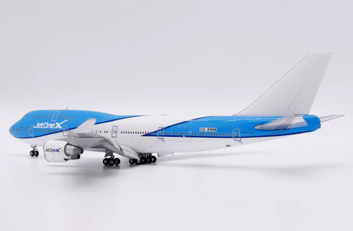 JCWINGS B747-400 JETONEX (FLAP DOWN) REG: VQ-BWM