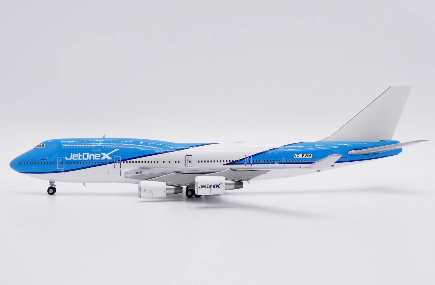 JCWINGS BOEING 747-400 JETONEX REG: VQ-BWM