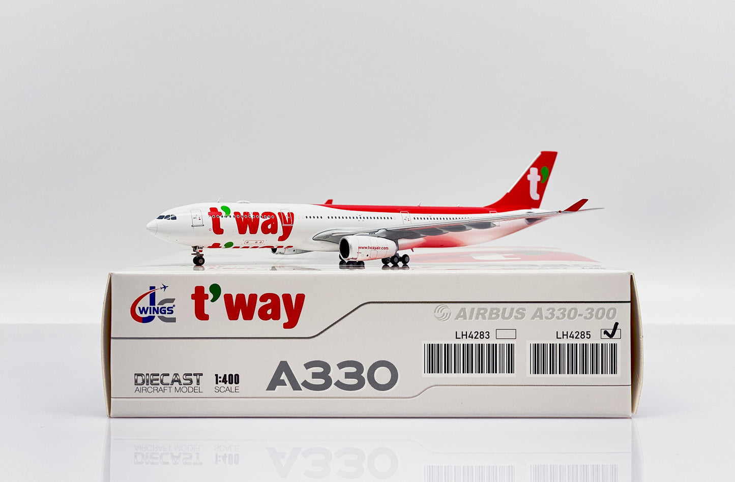 JC WINGS A330-300 T'WAY AIR REG: HL8500