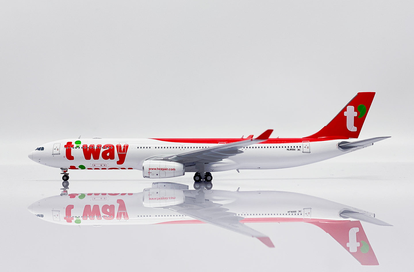JC WINGS A330-300 T'WAY AIR REG: HL8500