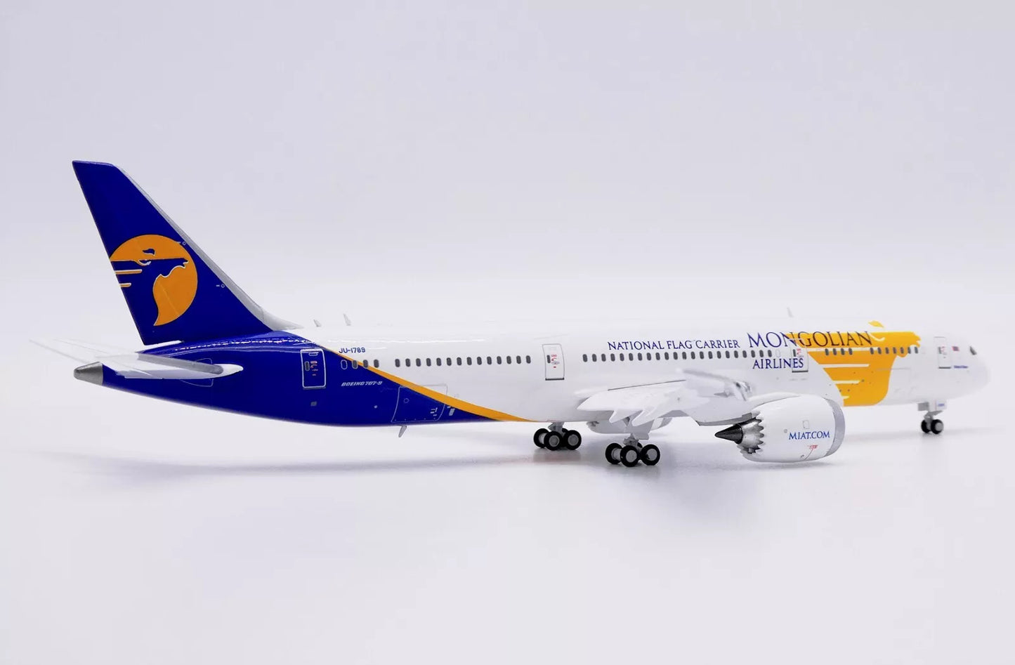 JCWINGS B787-9 MIAT MONGOLIAN AIRLINES FLAP DOWN REG: JU-1789