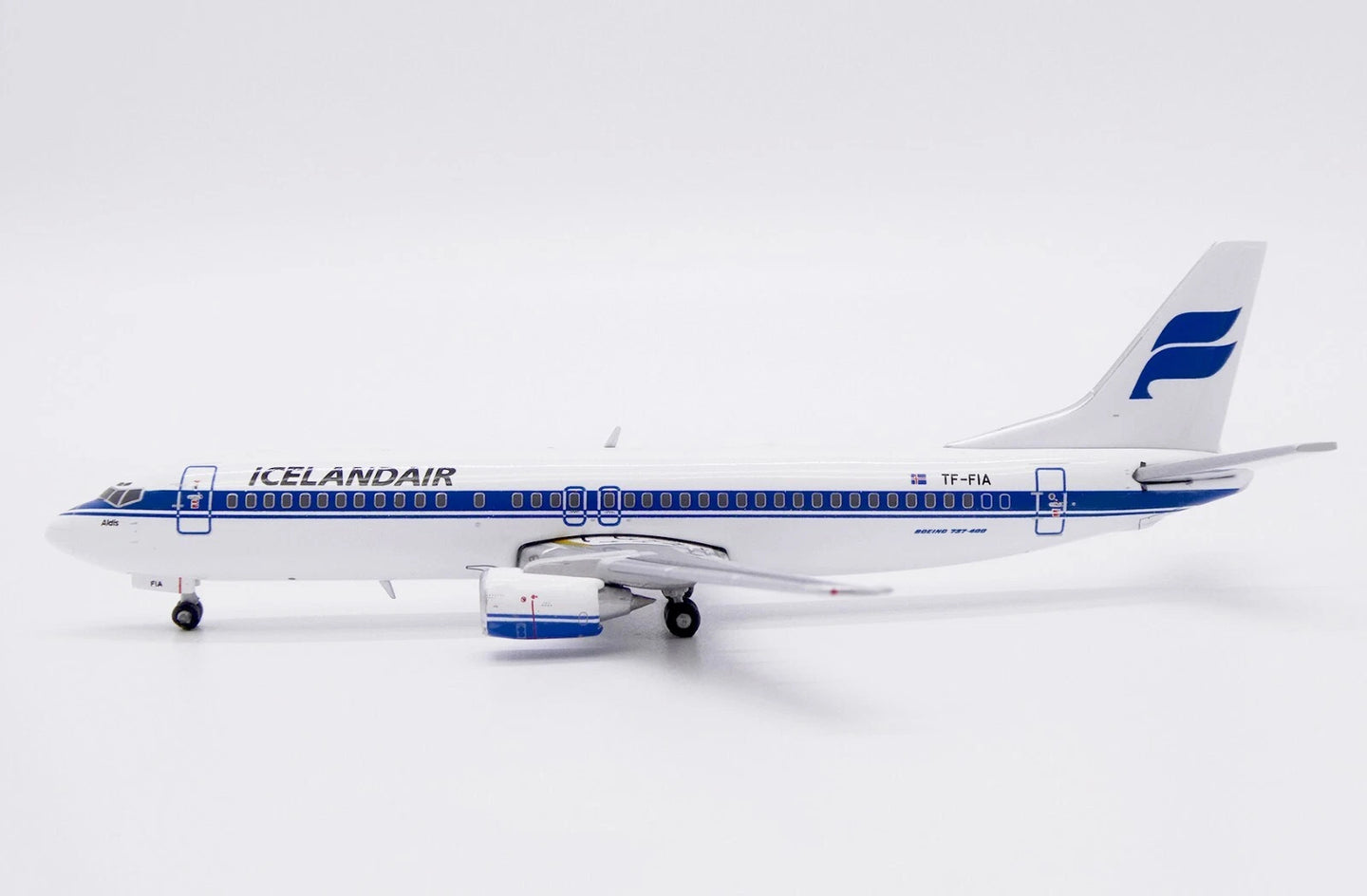 JCWINGS B737-400 ICELANDAIR REG: TF-FIA