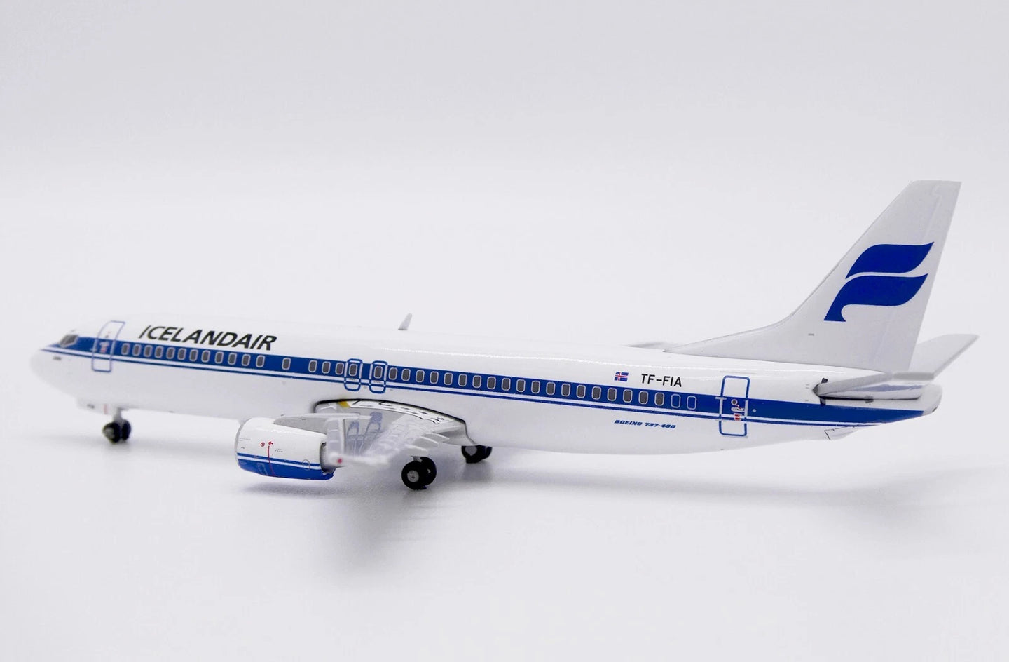 JCWINGS B737-400 ICELANDAIR REG: TF-FIA
