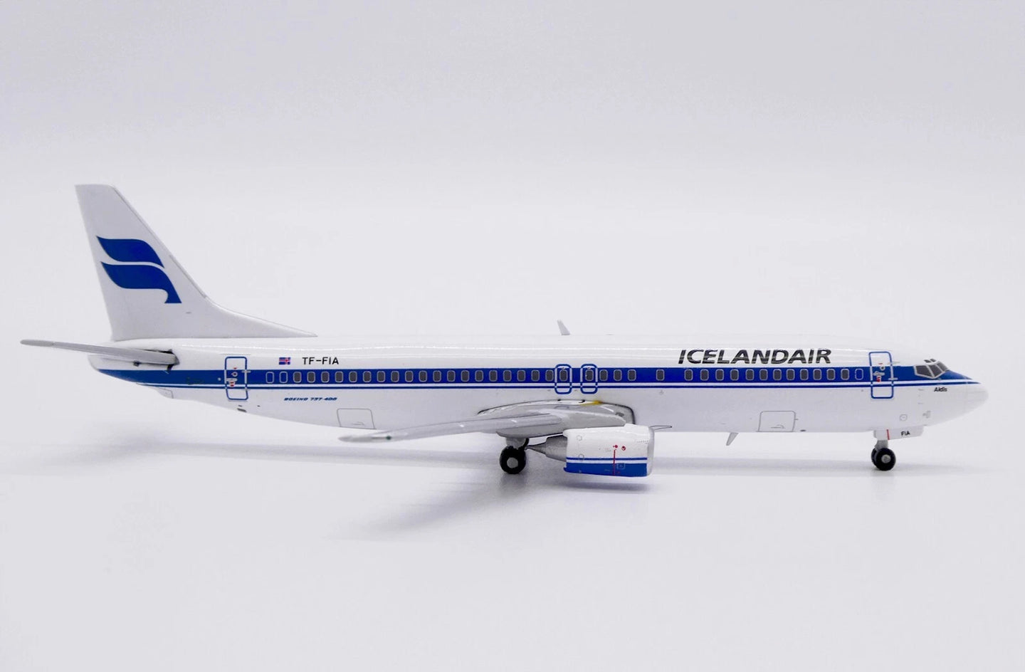 JCWINGS B737-400 ICELANDAIR REG: TF-FIA