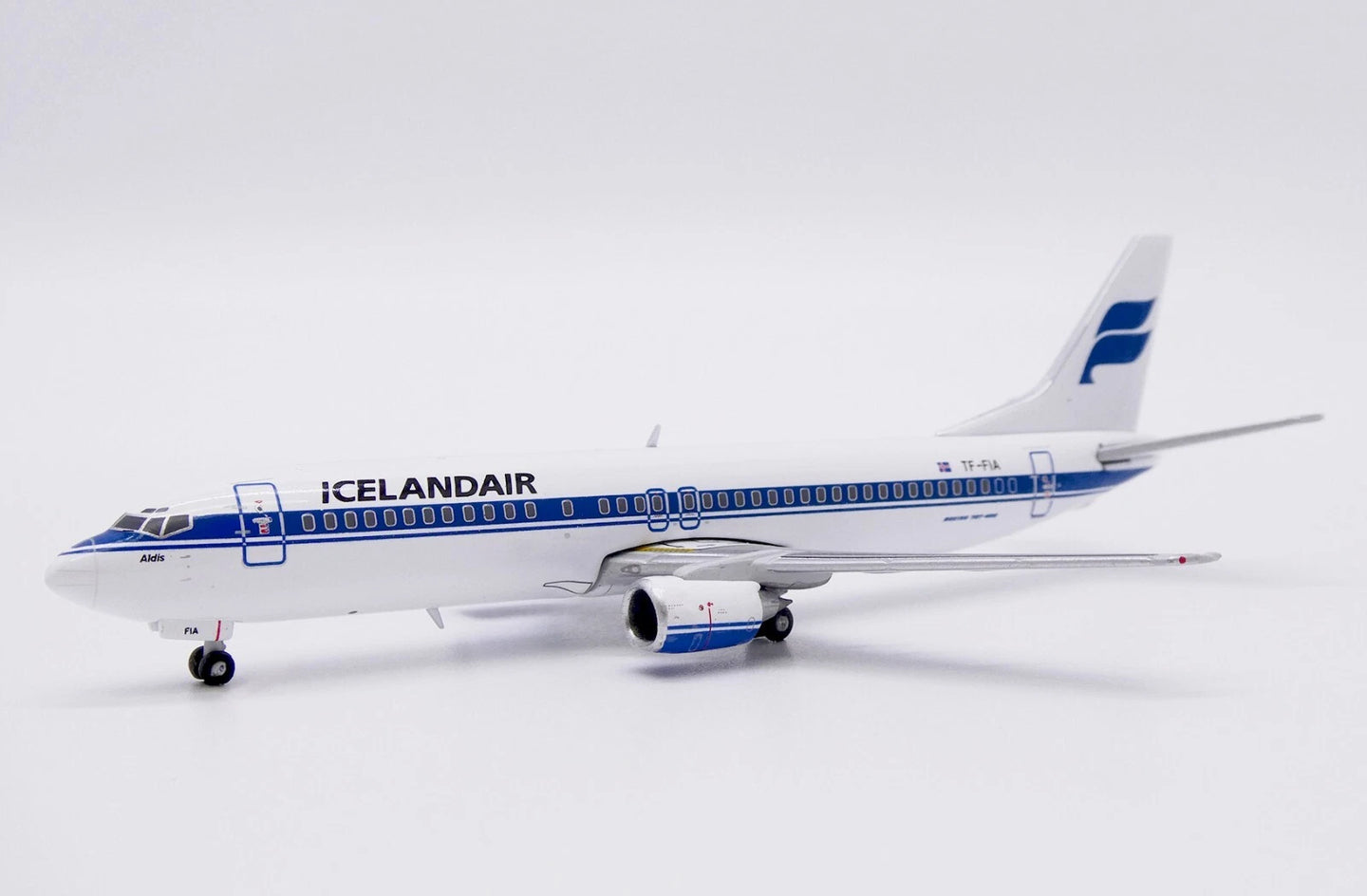 JCWINGS B737-400 ICELANDAIR REG: TF-FIA