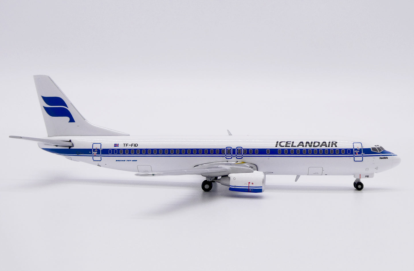 JC WINGS B737-400 ICELANDAIR REG: TF-FID