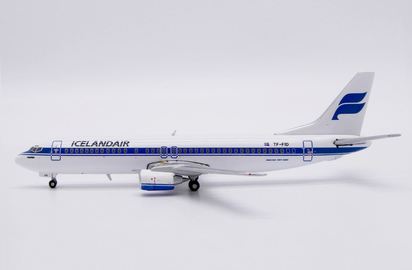 JC WINGS B737-400 ICELANDAIR REG: TF-FID