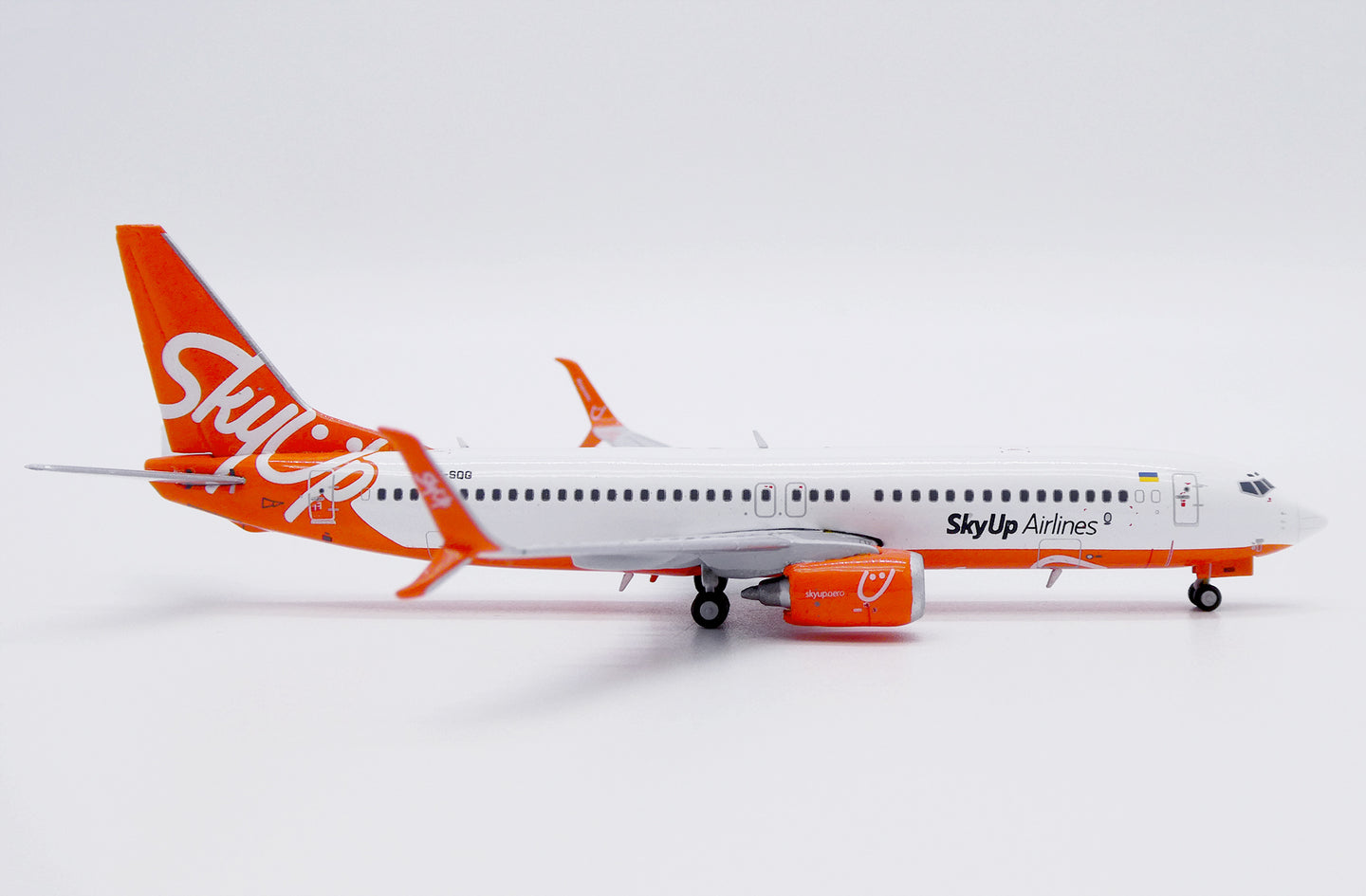 JC WINGS B737-800 SKYUP AIRLINES REG: UR-SQG