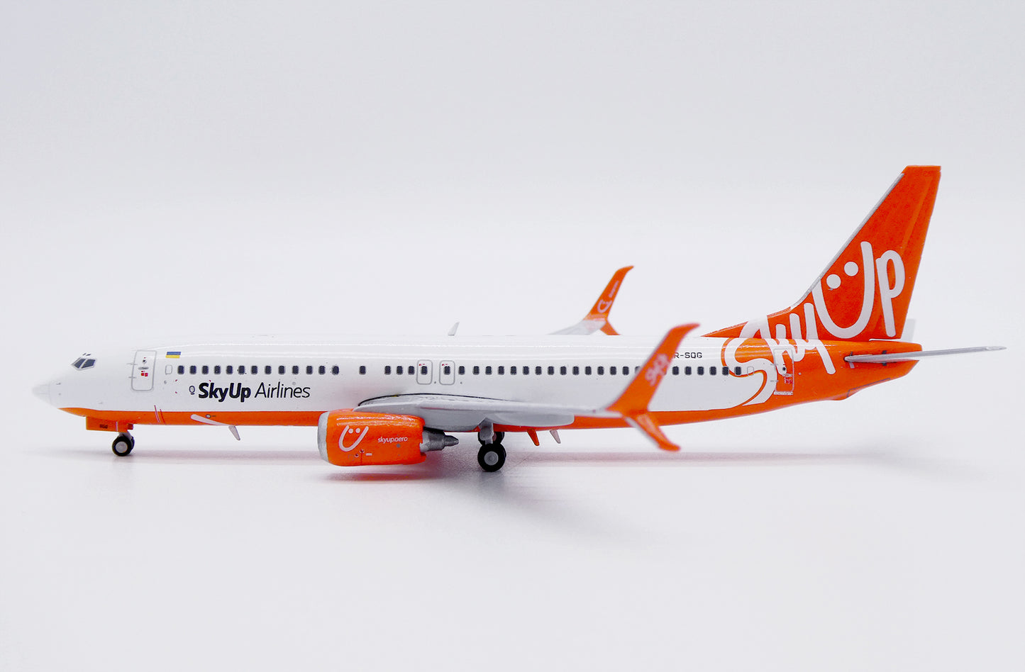 JC WINGS B737-800 SKYUP AIRLINES REG: UR-SQG