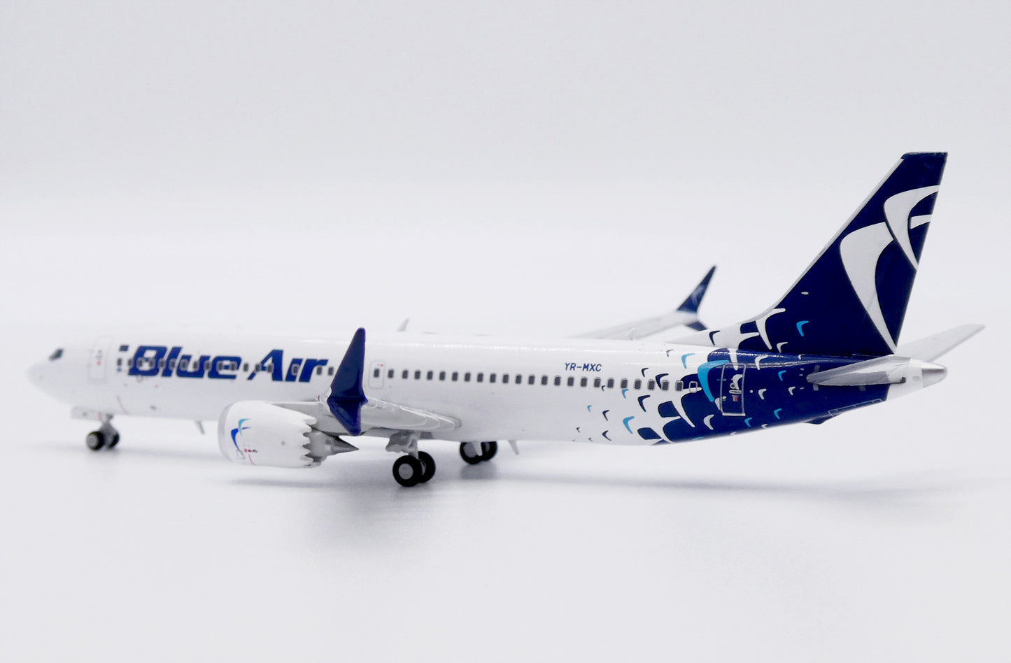 JC WINGS B737 MAX 8 BLUE AIR REG: YR-MXC