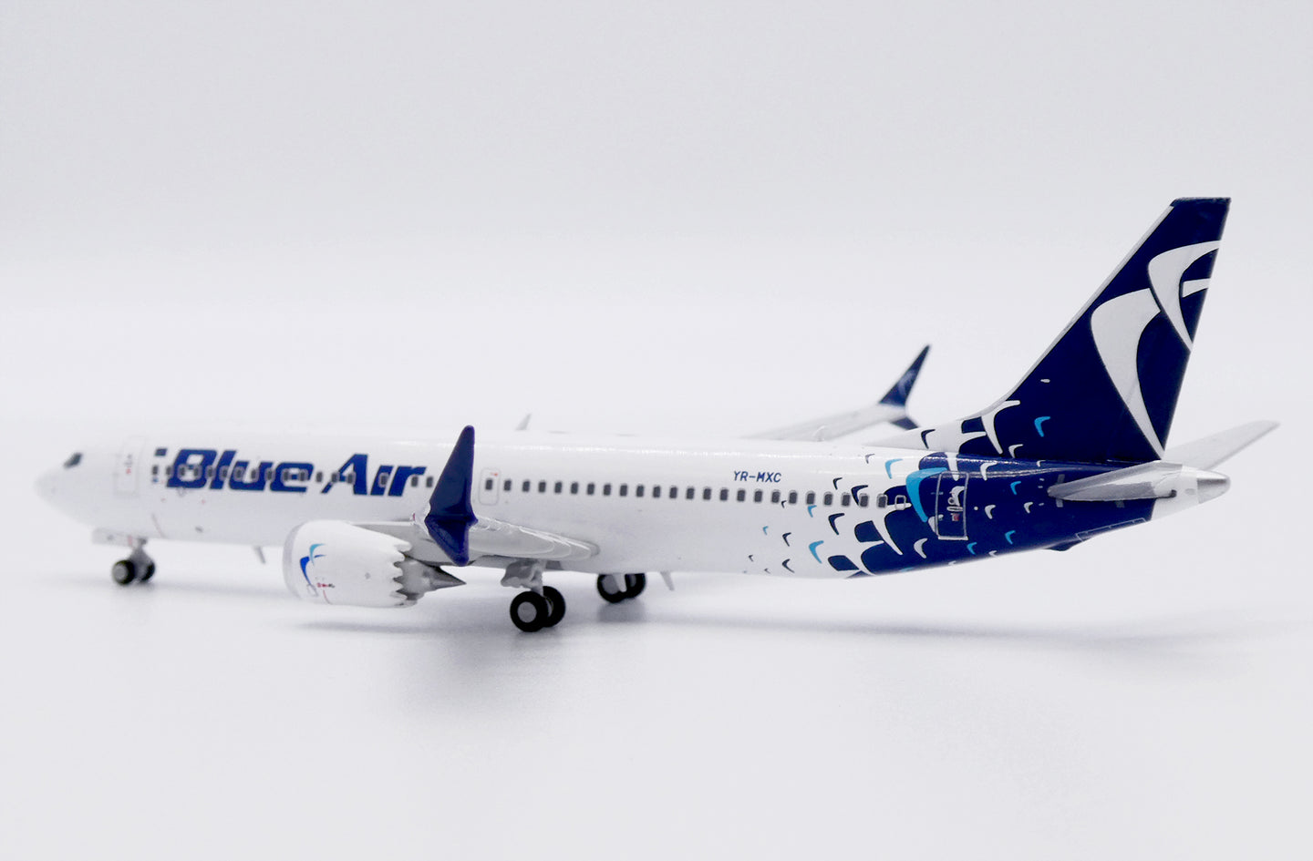JC WINGS B737 MAX 8 BLUE AIR REG: YR-MXC