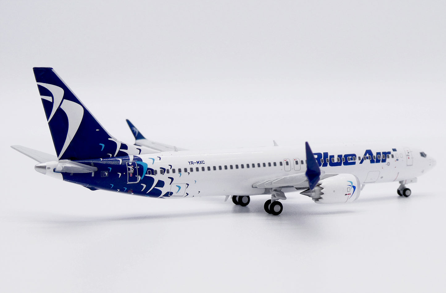 JC WINGS B737 MAX 8 BLUE AIR REG: YR-MXC