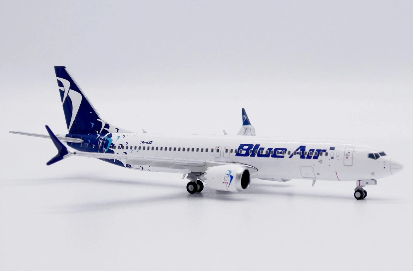 JC WINGS B737 MAX 8 BLUE AIR REG: YR-MXE