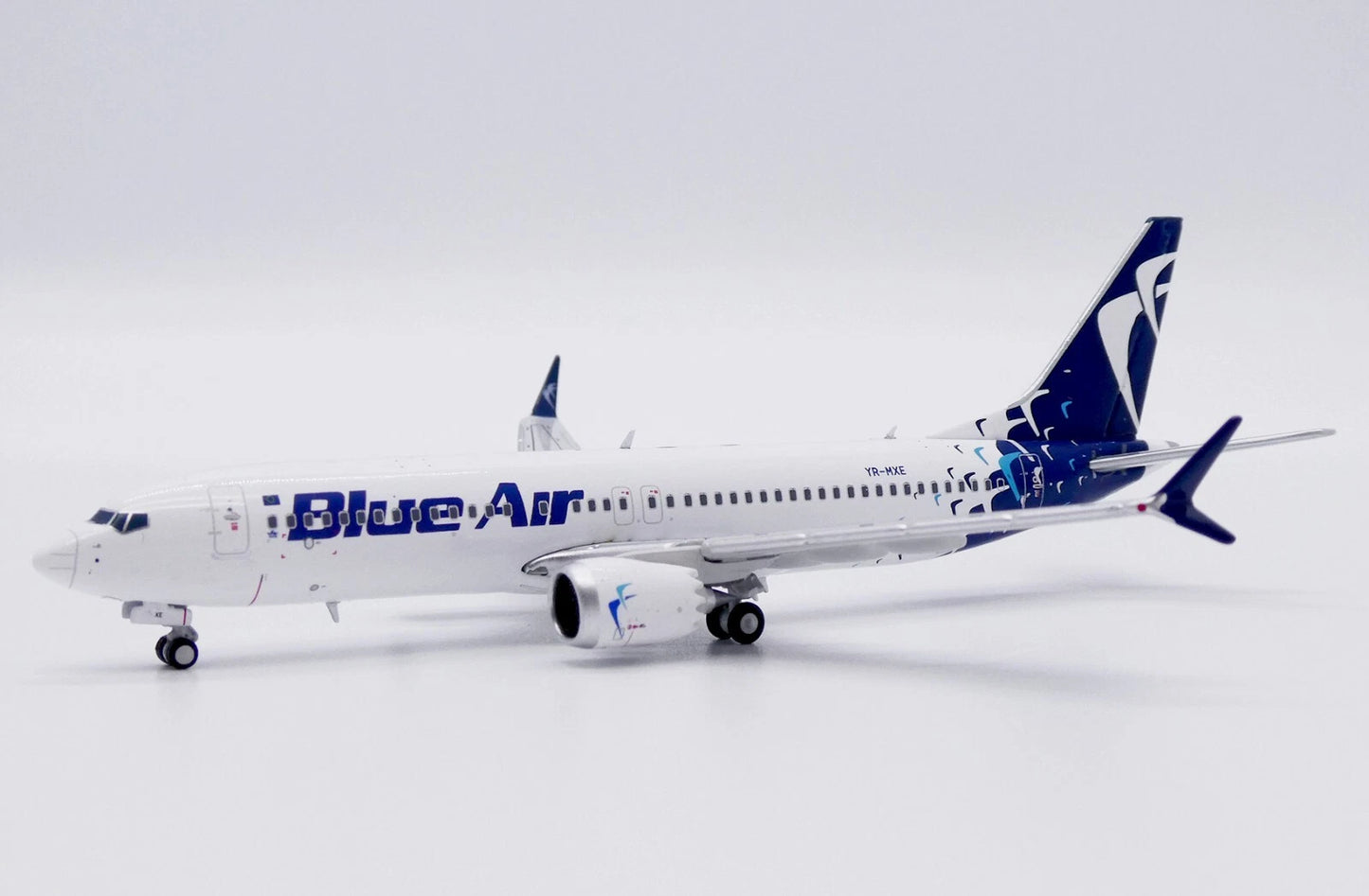JC WINGS B737 MAX 8 BLUE AIR REG: YR-MXE