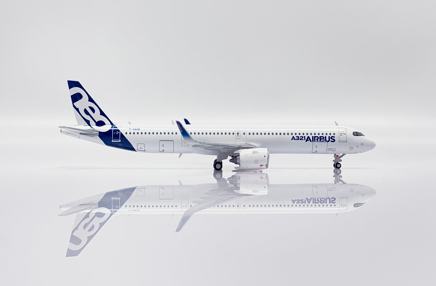 JCWINGS A321NEO AIRBUS INDUSTRIE 'HOUSE COLOUR' REG: F-WWAB