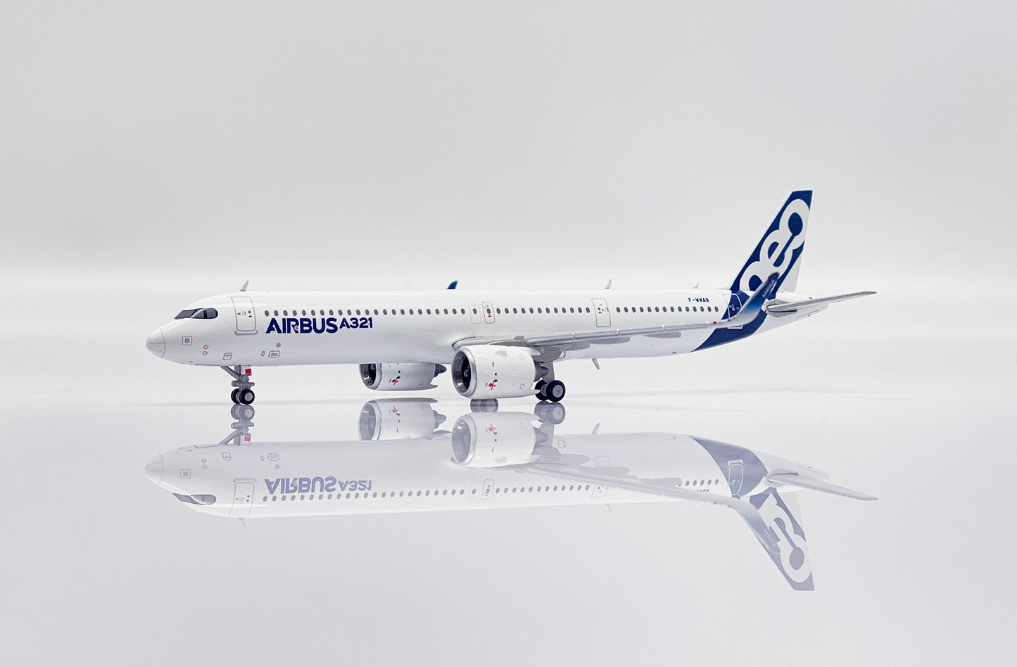 JCWINGS A321NEO AIRBUS INDUSTRIE 'HOUSE COLOUR' REG: F-WWAB