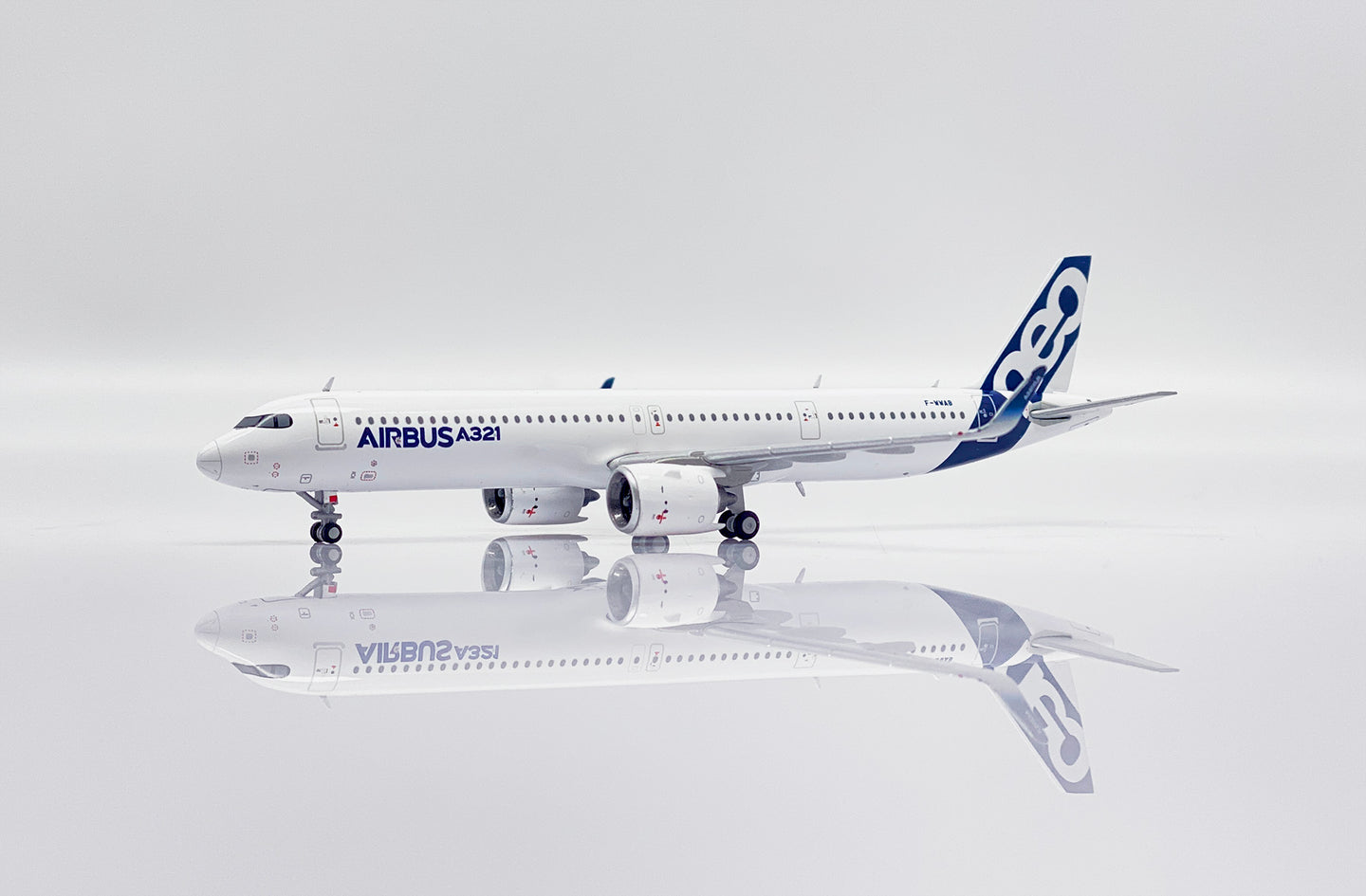 JCWINGS A321NEO AIRBUS INDUSTRIE 'HOUSE COLOUR' REG: F-WWAB
