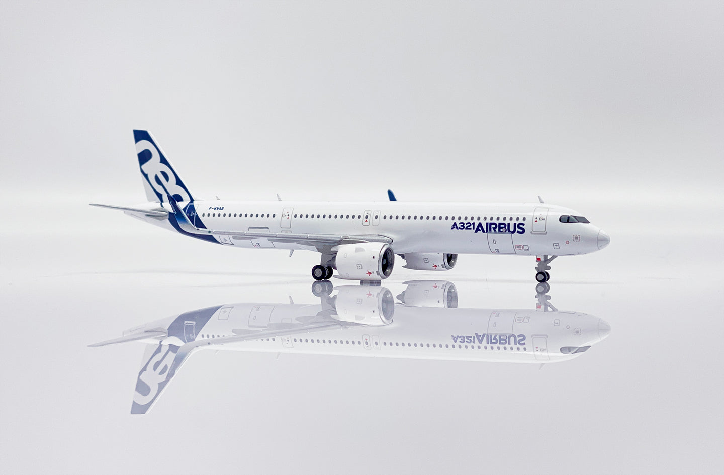 JCWINGS A321NEO AIRBUS INDUSTRIE 'HOUSE COLOUR' REG: F-WWAB