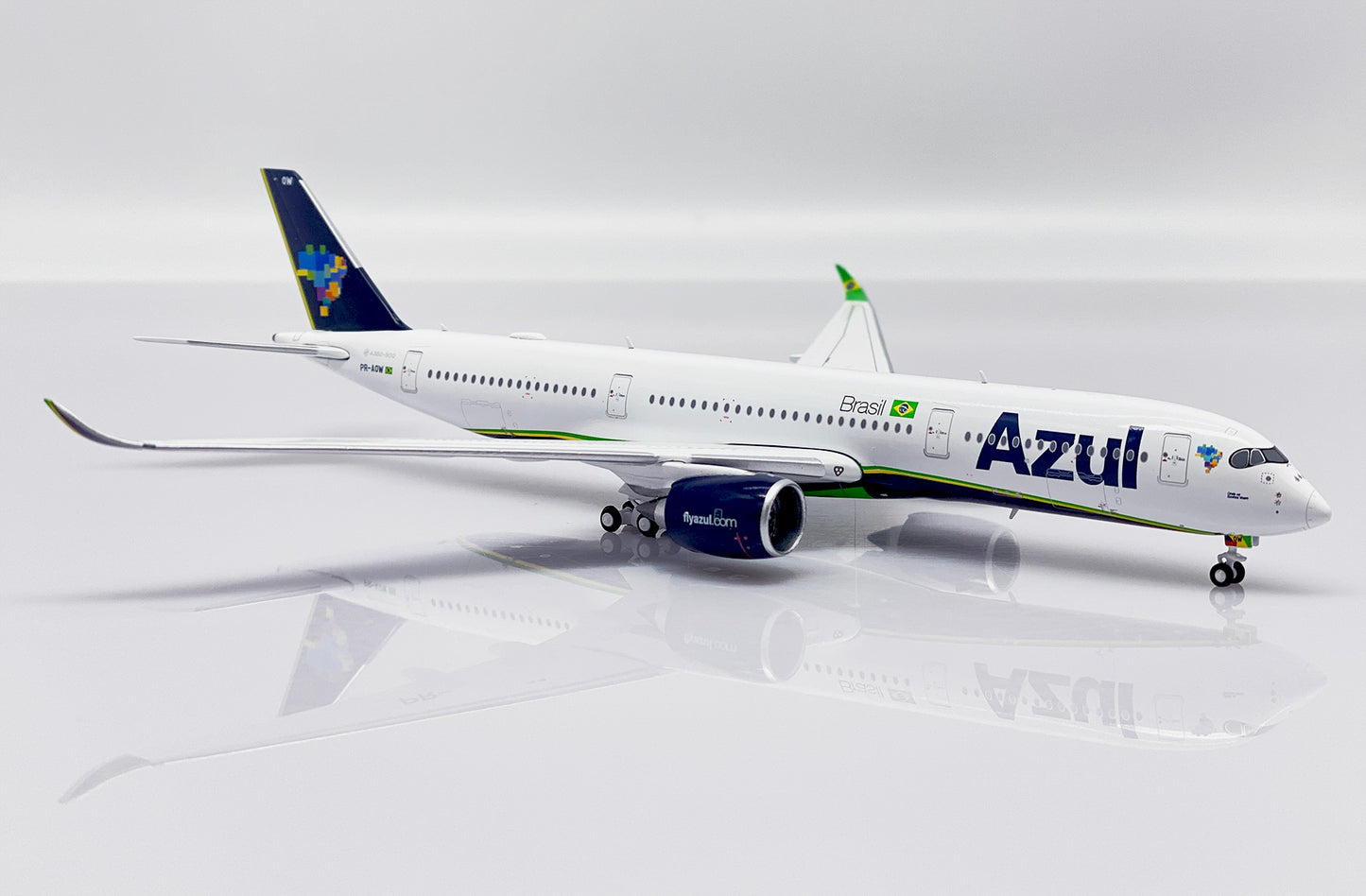 JC WINGS A350-900XWB AZUL LINHAS AEREAS REG: PR-AOW