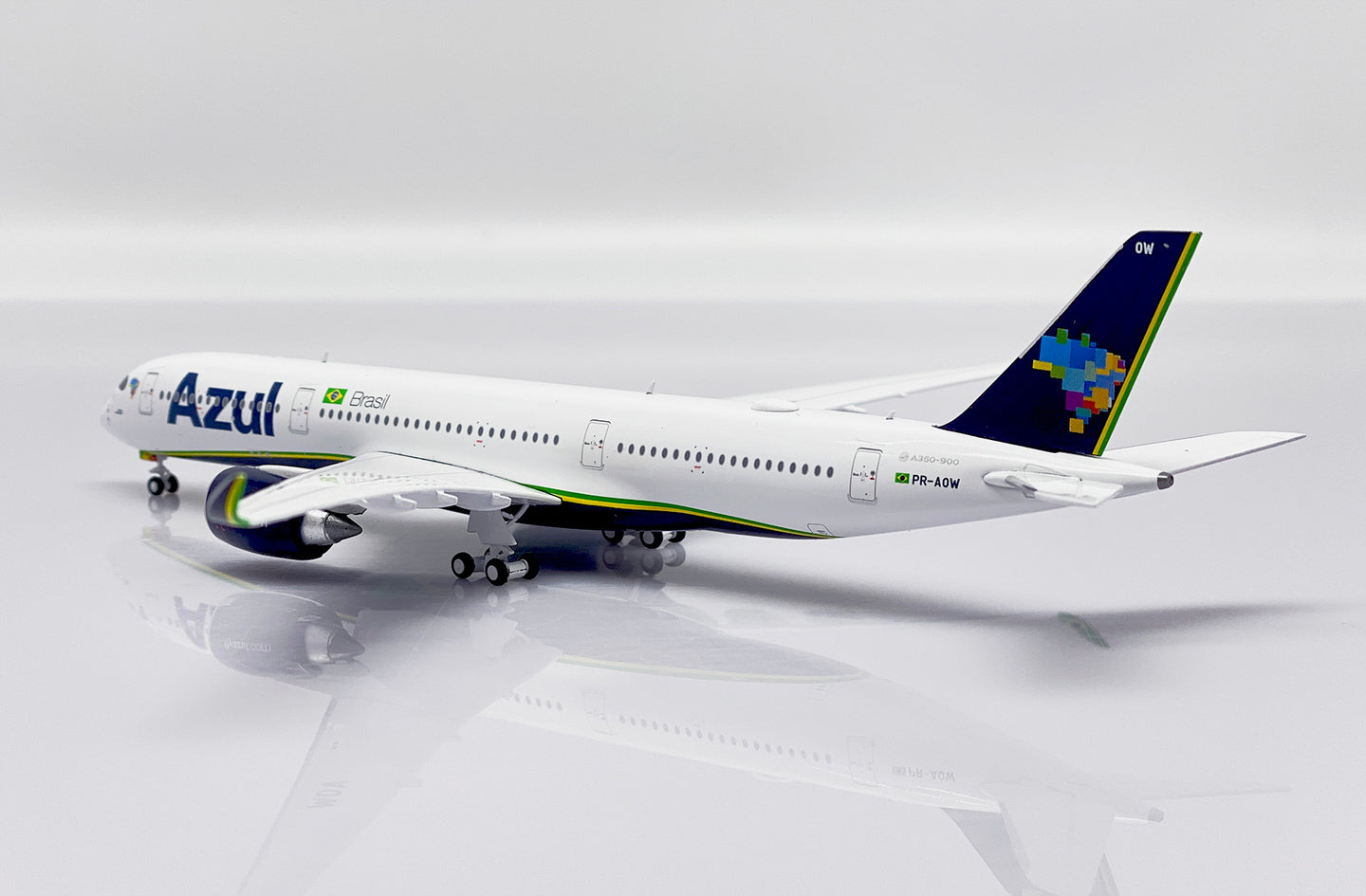 JC WINGS A350-900XWB AZUL LINHAS AEREAS REG: PR-AOW