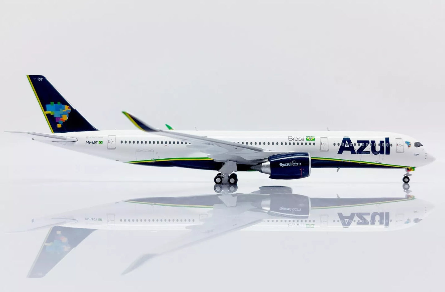 JC WINGS A350-900XWB AZUL REG: PR-AOY
