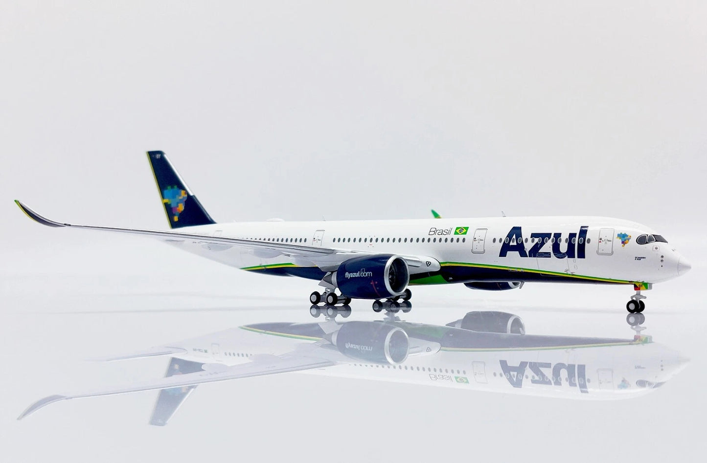 JC WINGS A350-900XWB AZUL REG: PR-AOY