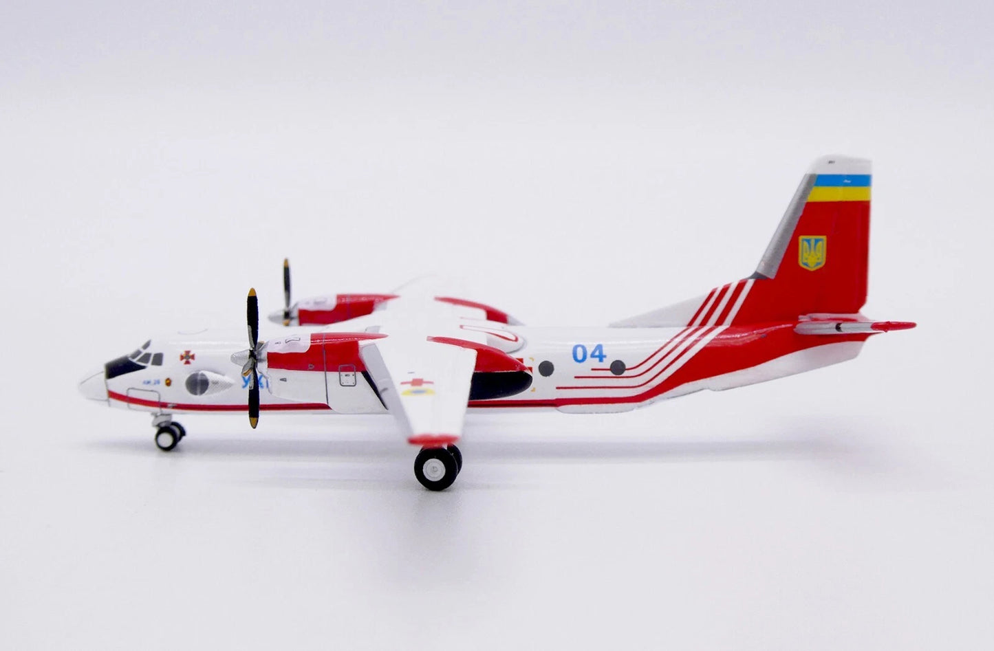 JC WINGS AN-26 UKRAINE AIR FORCE "RESCUE SERVICE" REG: 04