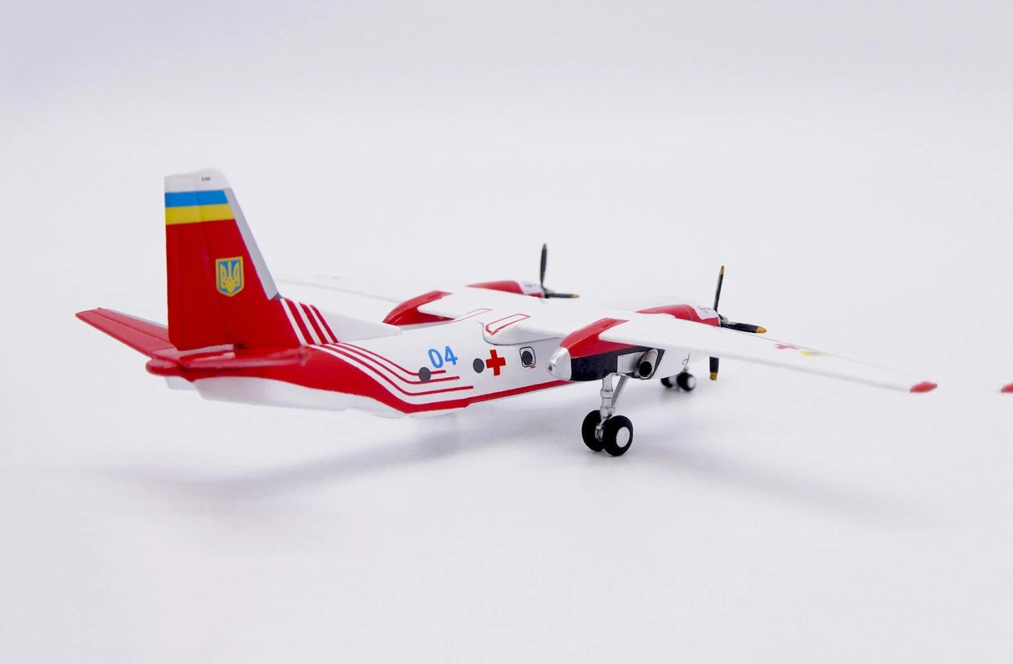 JC WINGS AN-26 UKRAINE AIR FORCE "RESCUE SERVICE" REG: 04
