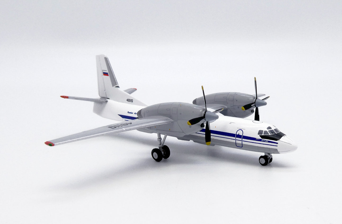 JC WINGS ANTONOV AN-32 RUSSIAN AIRCRAFT CORPORATION REG: 48119