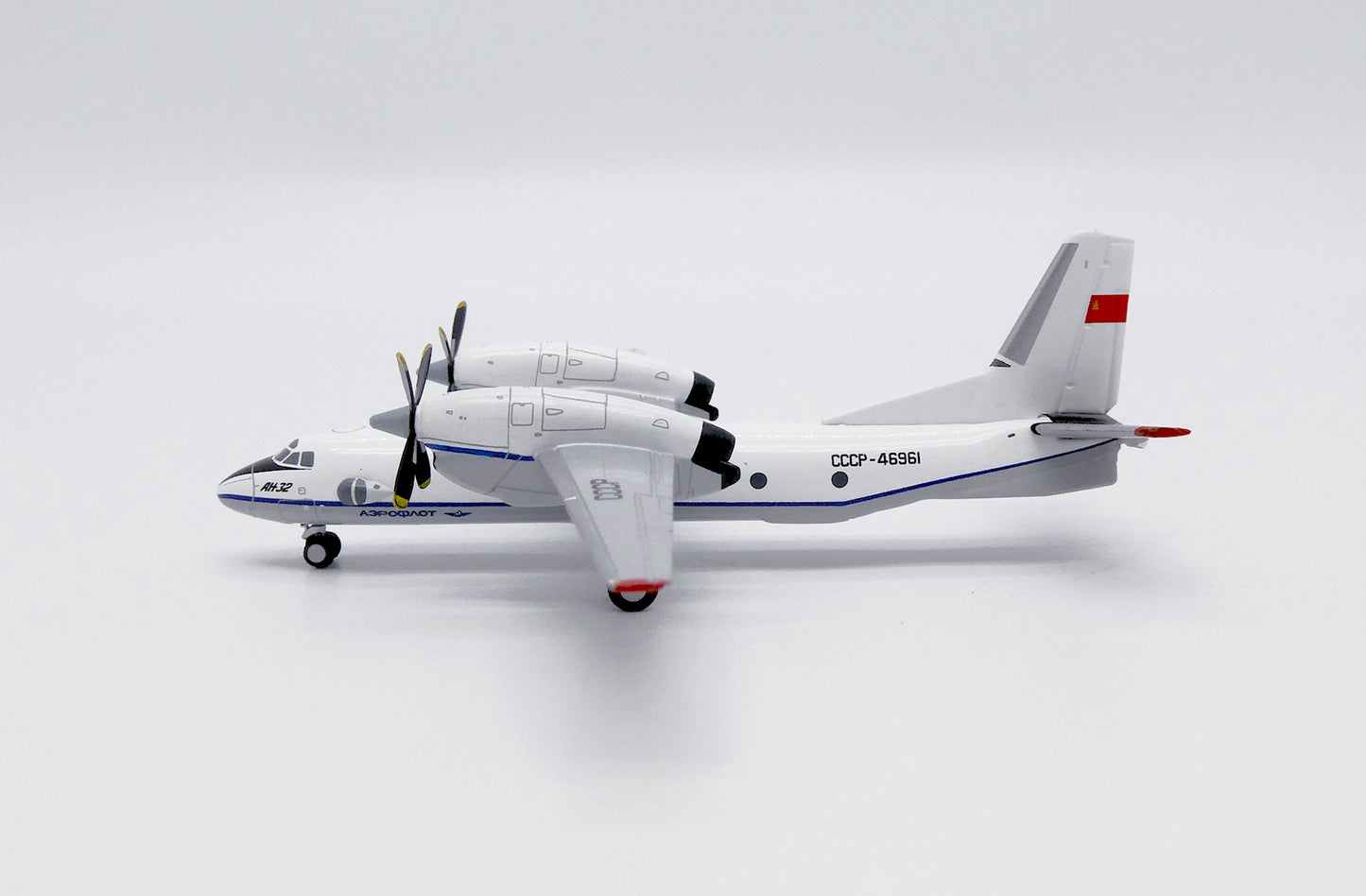 JC WINGS AN-32 AEROFLOT REG: CCCP-46961