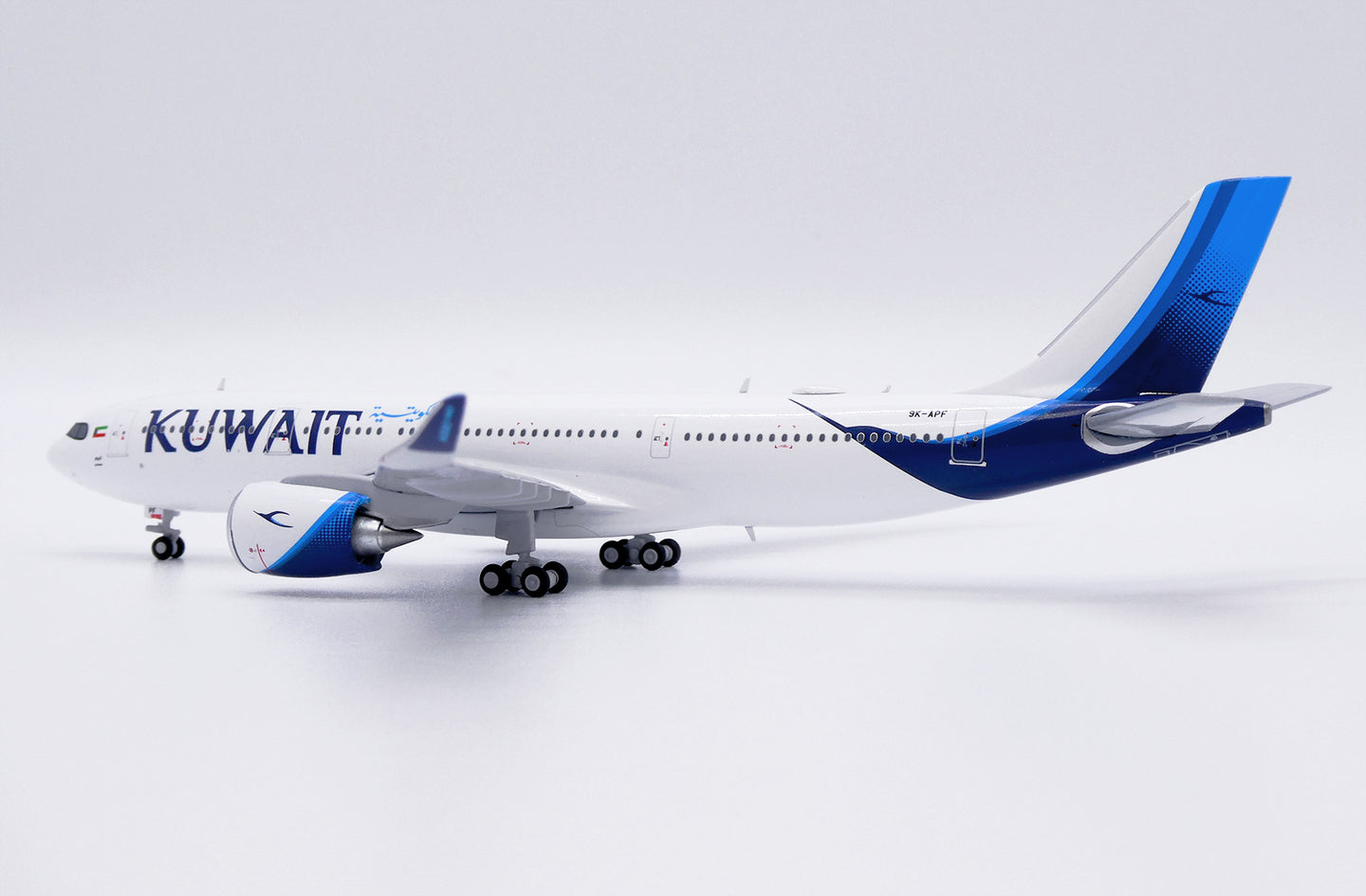 JCWINGS A330-800NEO KUWAIT AIRWAYS REG: 9K-APF