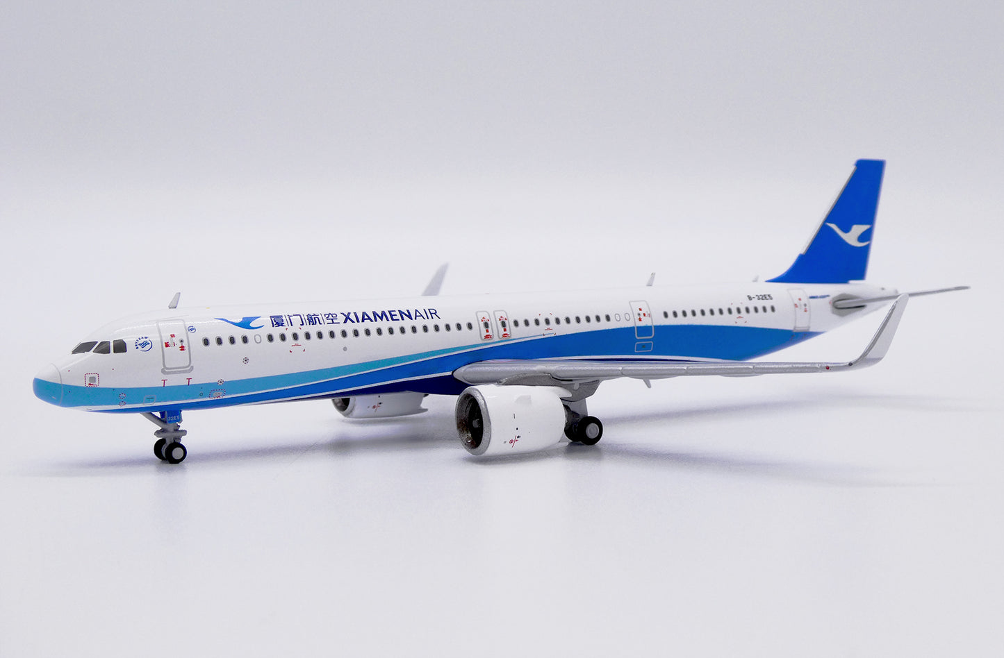 JC WINGS A321NEO XIAMEN AIRLINES REG: B-32E5