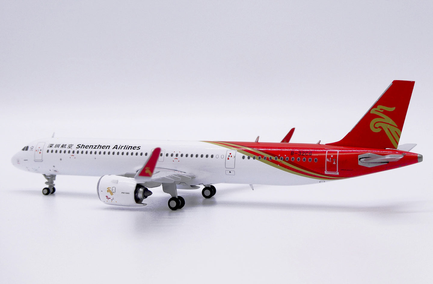 JCWINGS A321NEO SHENZHEN AIRLINES REG: B-32CG