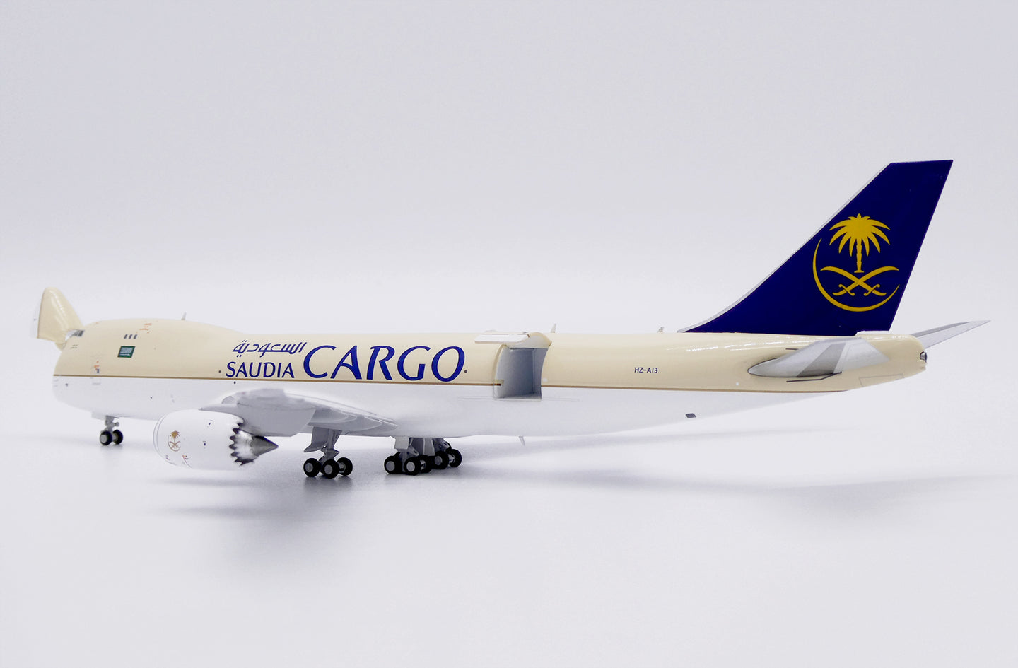 JC WINGS B747-8F SAUDIA CARGO (INTERACTIVE SERIES) REG: HZ-A13