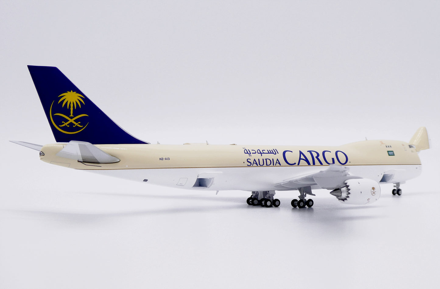 JC WINGS B747-8F SAUDIA CARGO (INTERACTIVE SERIES) REG: HZ-A13