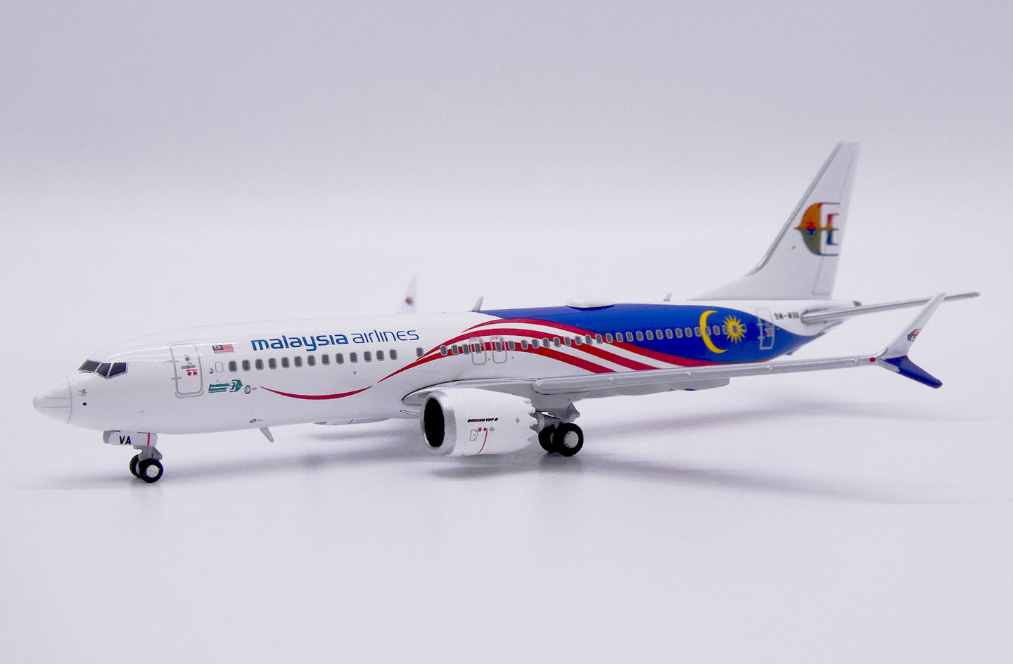 JC WINGS B737 MAX 8 MALAYSIA AIRLINES REG: 9M-MVA