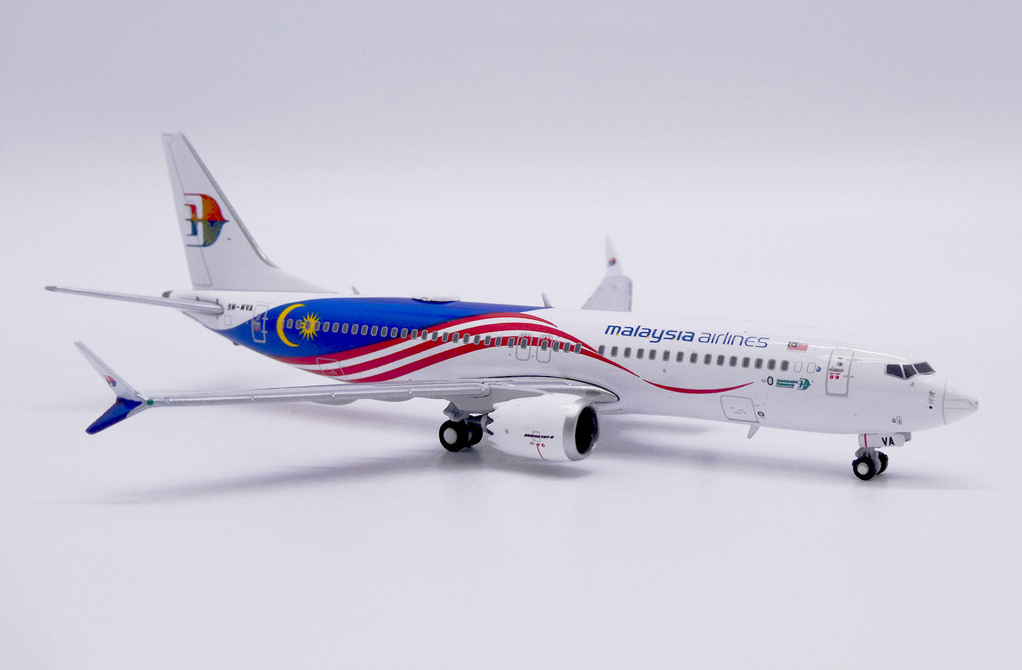 JC WINGS B737 MAX 8 MALAYSIA AIRLINES REG: 9M-MVA