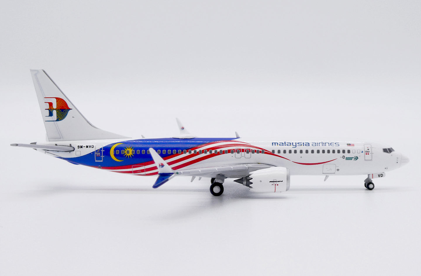 JC WINGS  B737 MAX 8 MALAYSIA AIRLINES REG: 9M-MVD