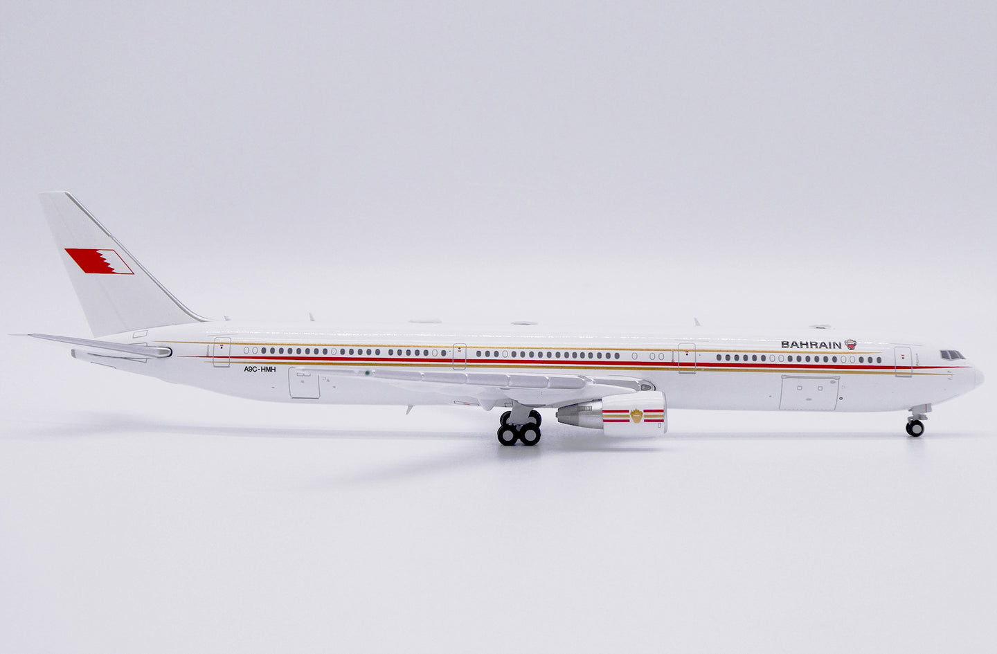 JC WINGS B767-400ER BAHRAIN ROYAL FLIGHT REG: A9C-HMH